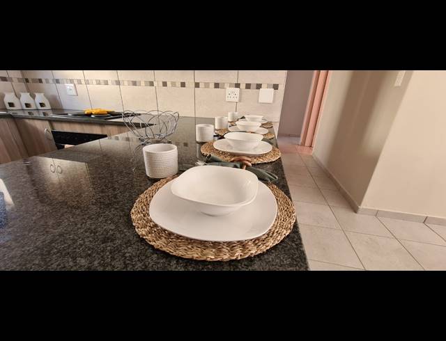 3 BEDROOM FREEHOLD FOR SALE IN WATERKLOOF HILL ESTATE